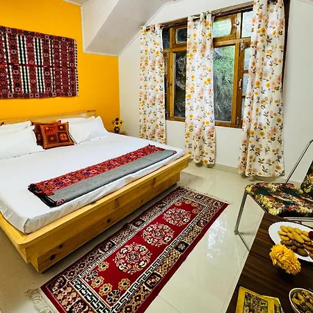 Pine View Retreat Homestay Kalpa Exterior photo